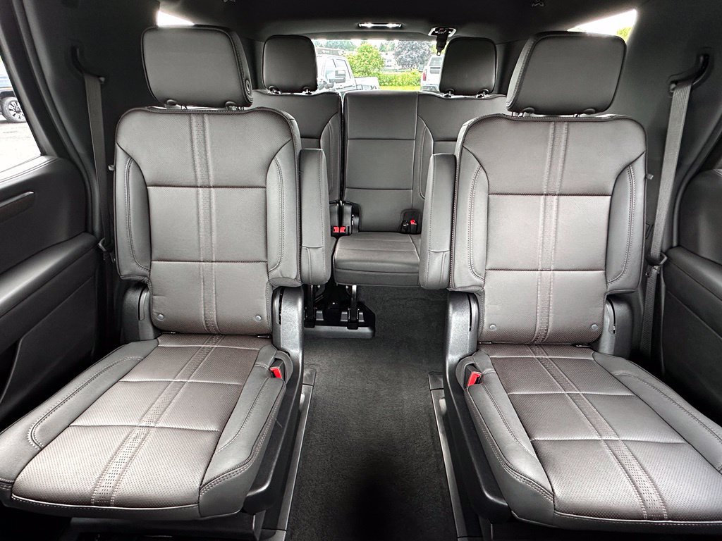 Certified 2025 Chevrolet Tahoe High Country AWD/4WD image 29