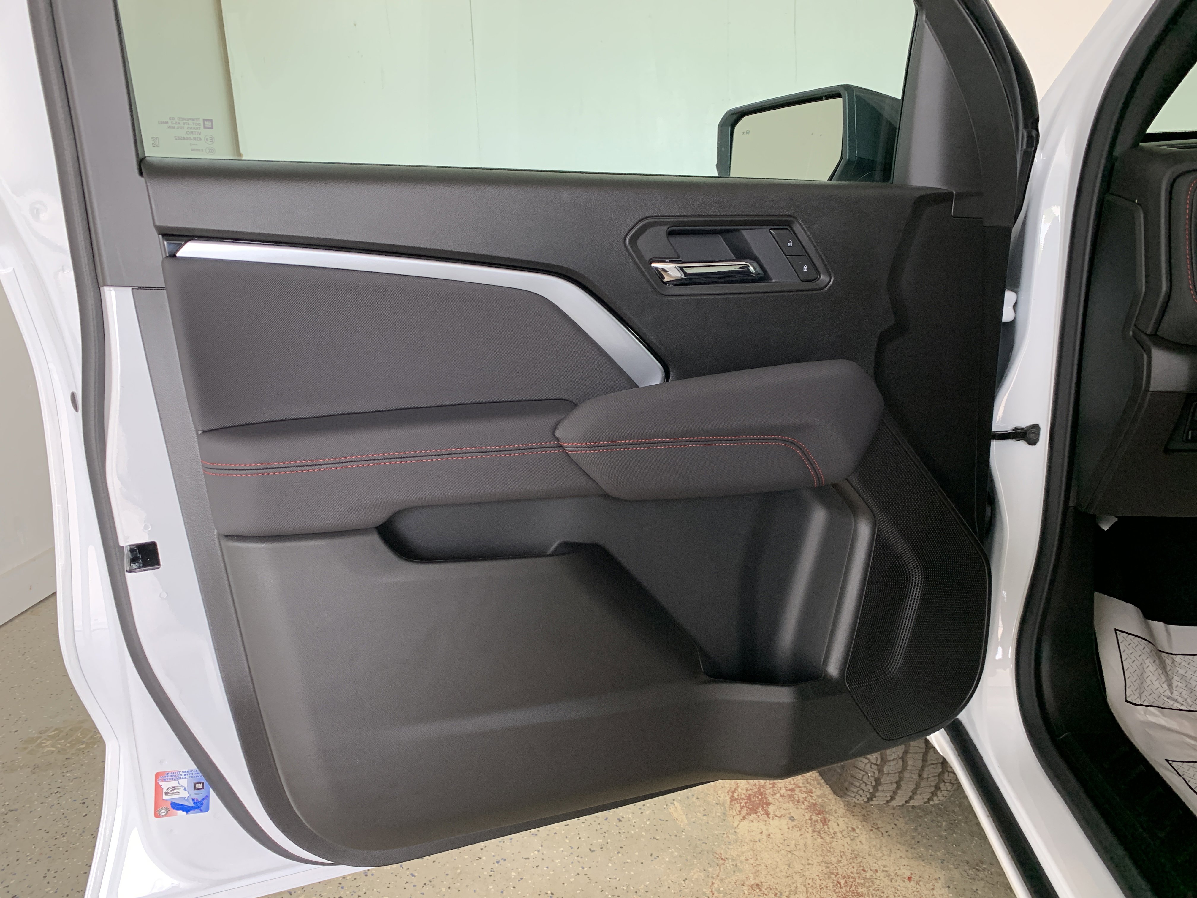 New 2025 Chevrolet Colorado Z71 w/ Technology Package image 18