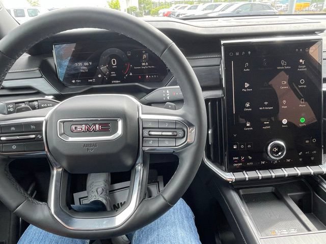 Used 2024 GMC Acadia Elevation w/ Luxury Package AWD/4WD image 12