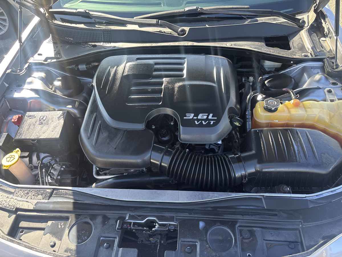 Used 2014 Chrysler 300 S w/ Light Group image 30