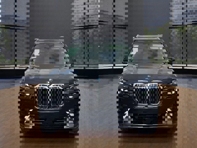 Used 2025 BMW X7 xDrive40i w/ Premium Package image 8