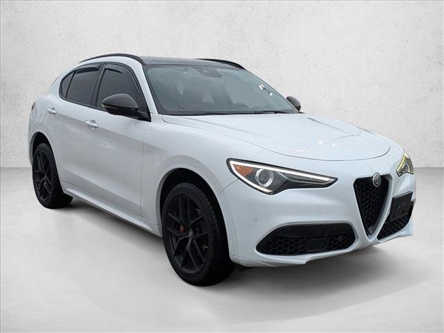 Used 2020 Alfa Romeo Stelvio Sport w/ Quick Order Package 22K Sport RWD image 3