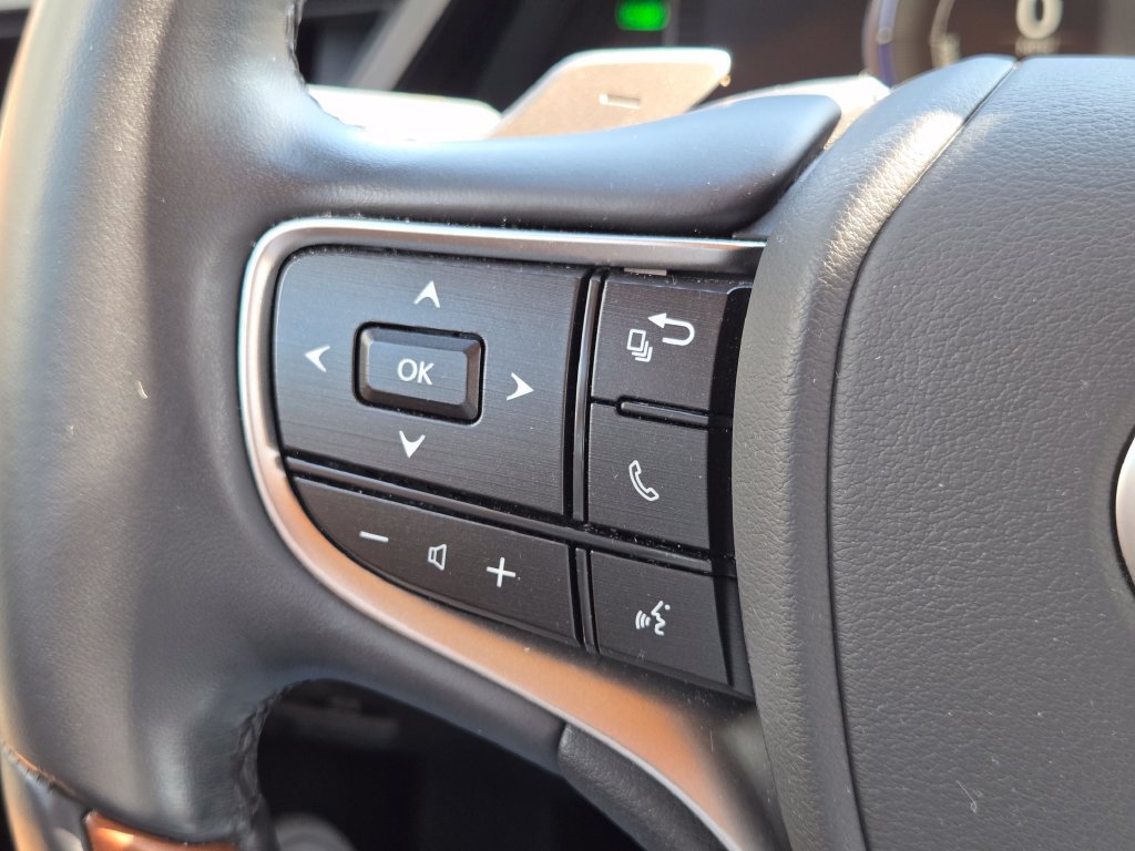 Certified 2025 Lexus ES 300h Ultra Luxury FWD image 19