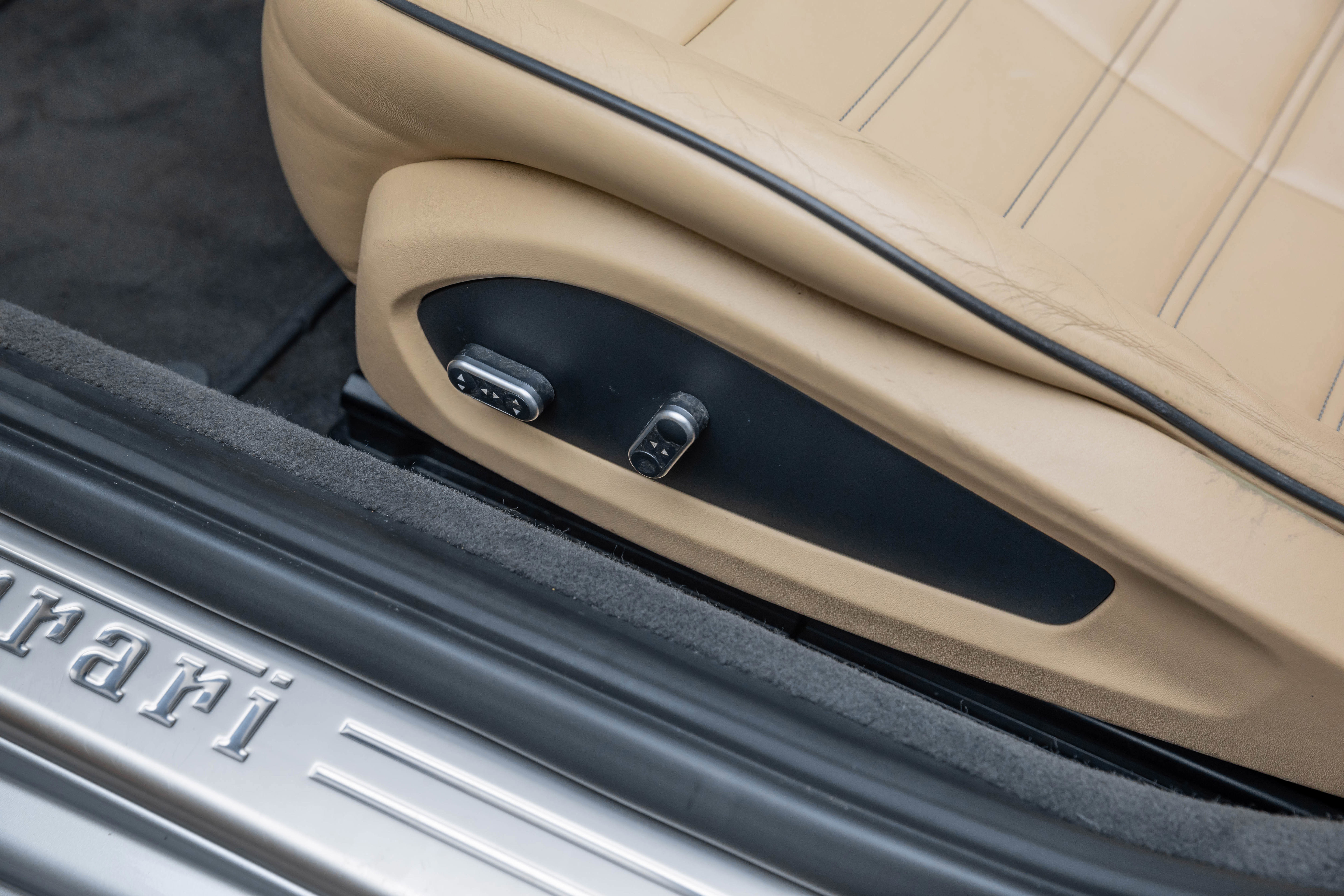 Certified 2016 Ferrari California T image 15