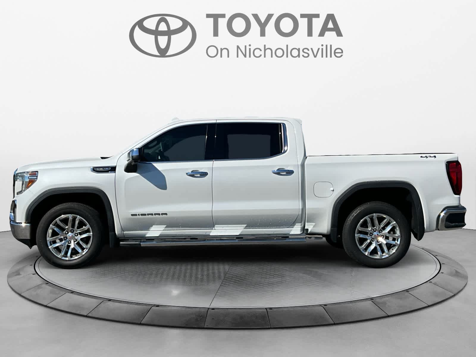 Used 2019 GMC Sierra 1500 SLT w/ SLT Premium Plus Package AWD/4WD image 2