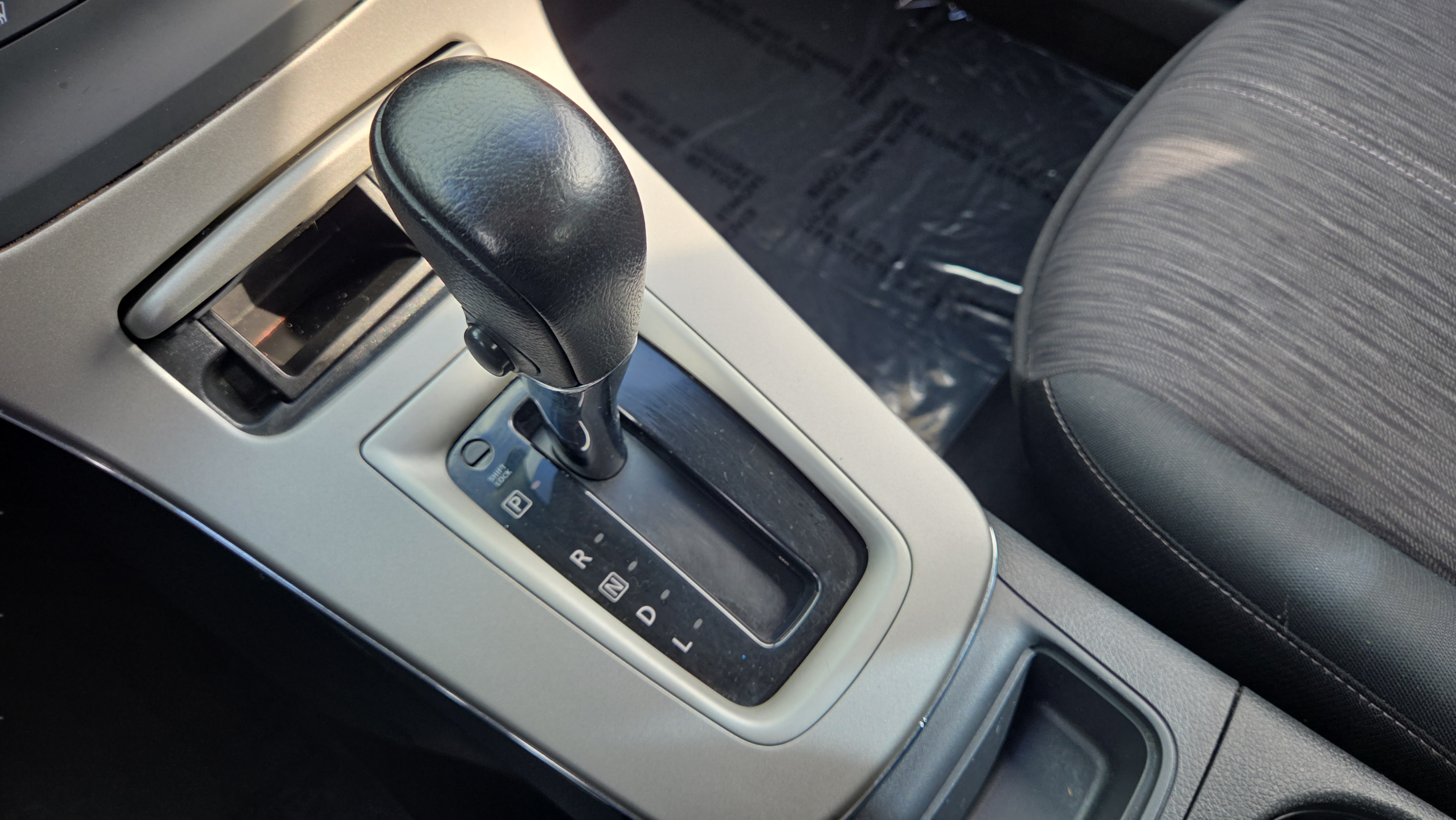 Used 2015 Nissan Sentra SV FWD image 29