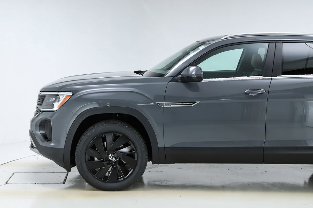New 2026 Volkswagen Atlas Cross Sport SE image 42