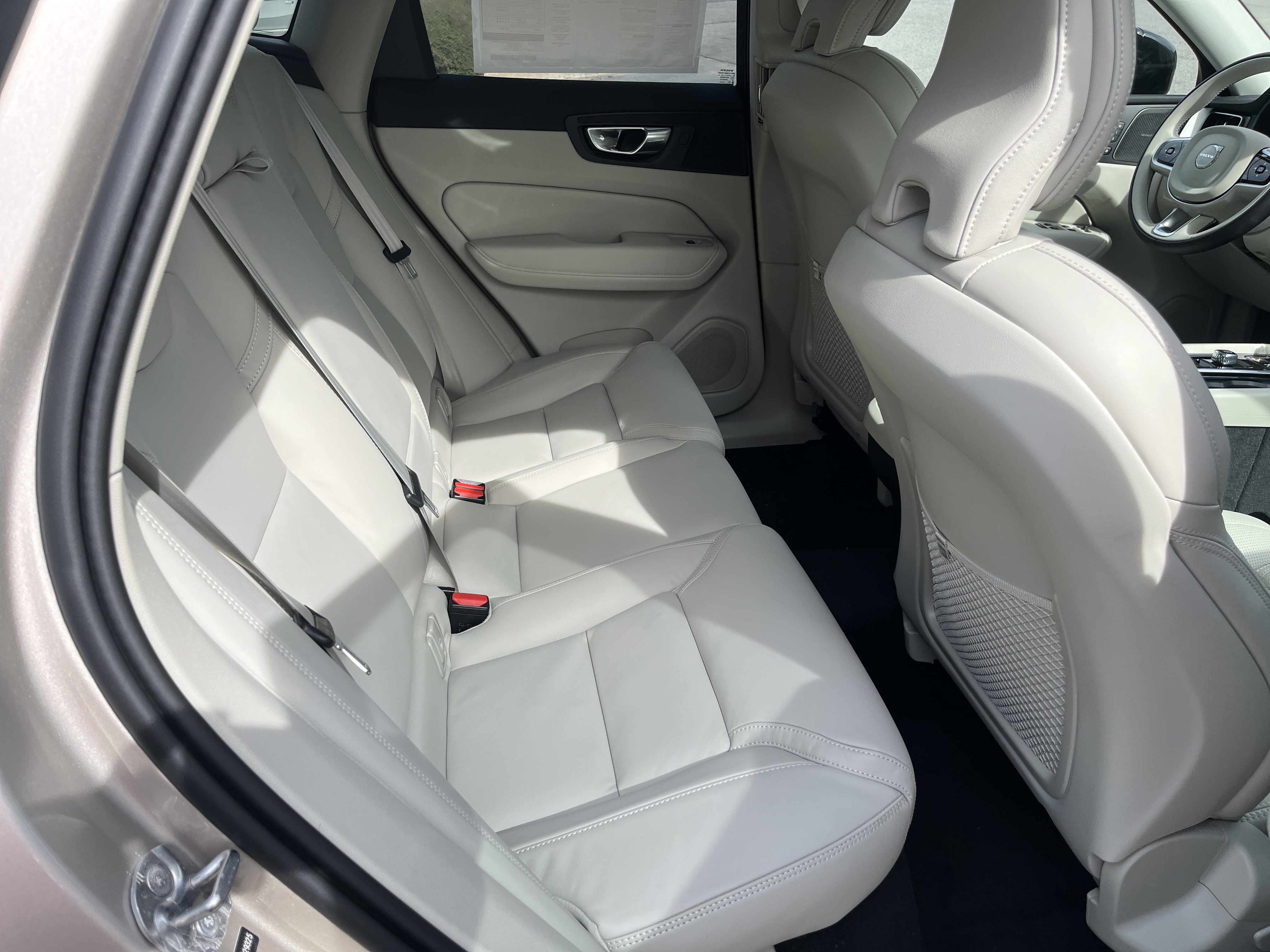 New 2026 Volvo XC60 B5 Ultra w/ Protection Package Premier image 10