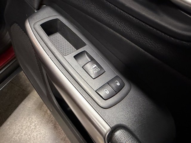 Used 2019 Jeep Cherokee Limited image 26