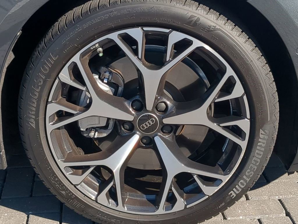 Used 2026 Audi A6 Premium Plus w/ Premium Plus Package image 12