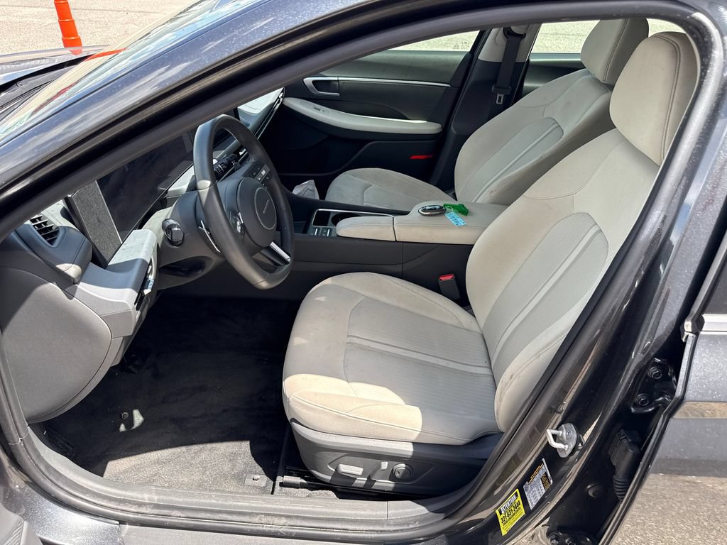 Used 2025 Hyundai Sonata SEL FWD image 10