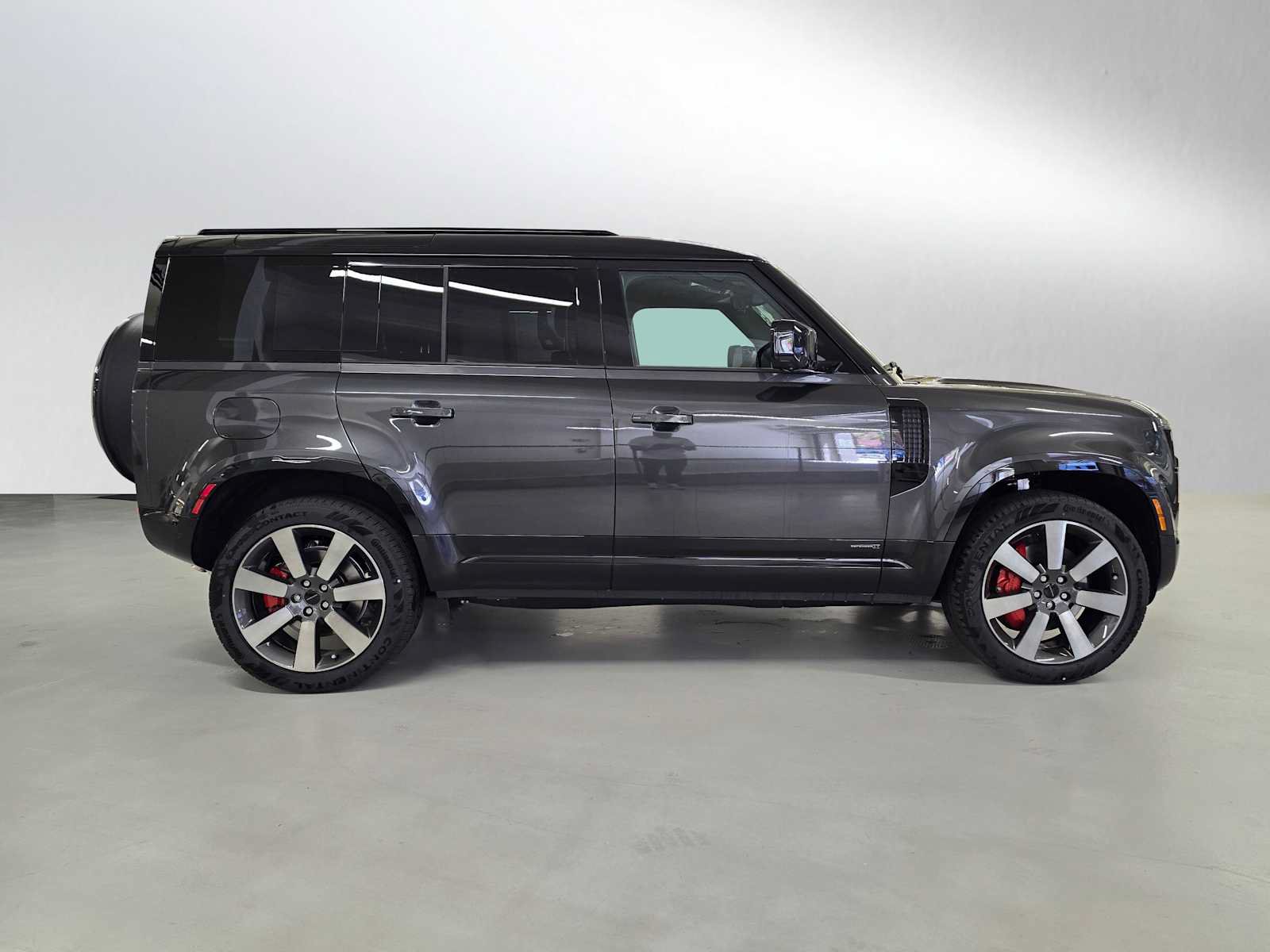 New 2026 Land Rover Defender 110 X AWD/4WD image 5