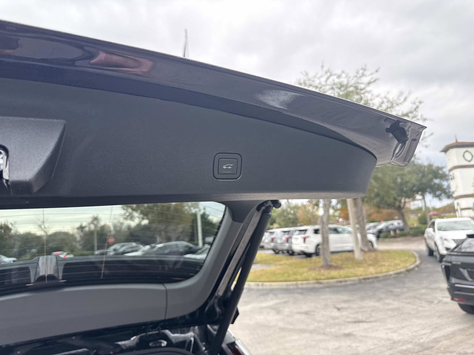 New 2026 Cadillac Optiq Luxury 2 image 13