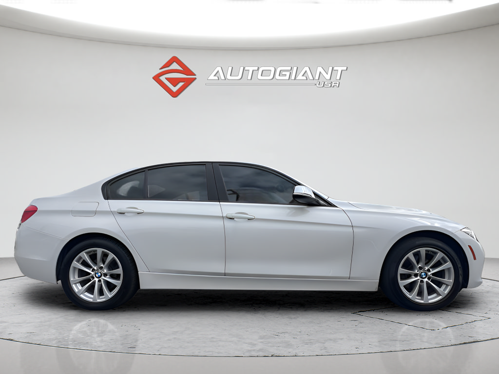 Used 2018 BMW 320i Sedan RWD image 9