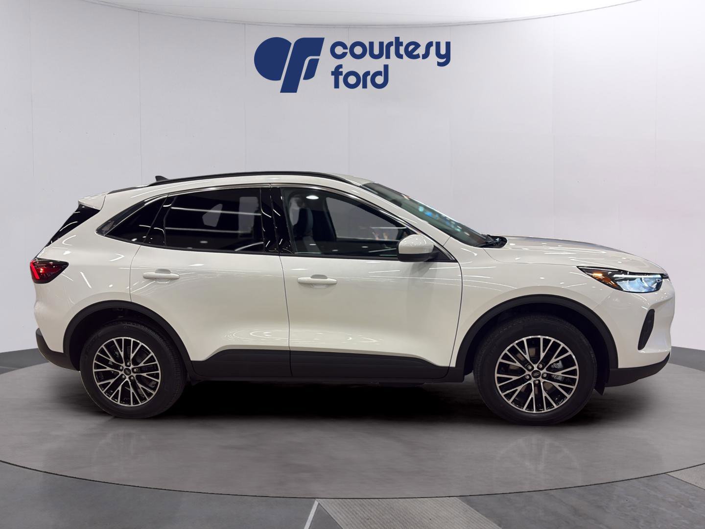 Used 2024 Ford Escape SE image 7