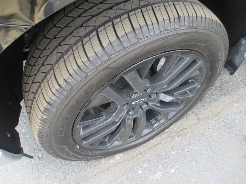 Used 2022 Chevrolet Silverado 1500 LTZ w/ LTZ Premium Package image 14