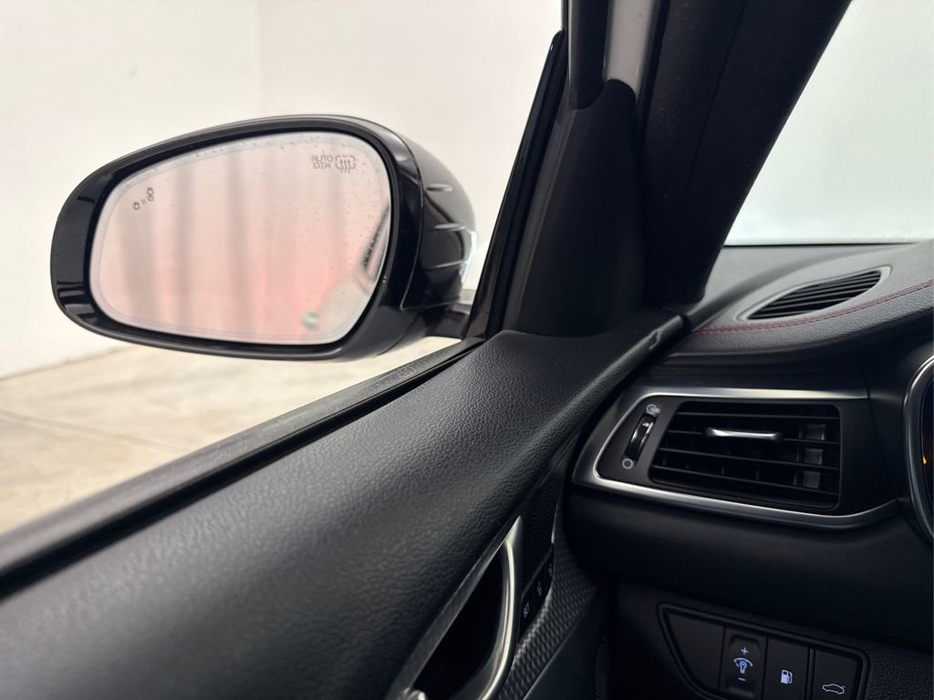 Used 2022 Genesis G70 3.3T image 37