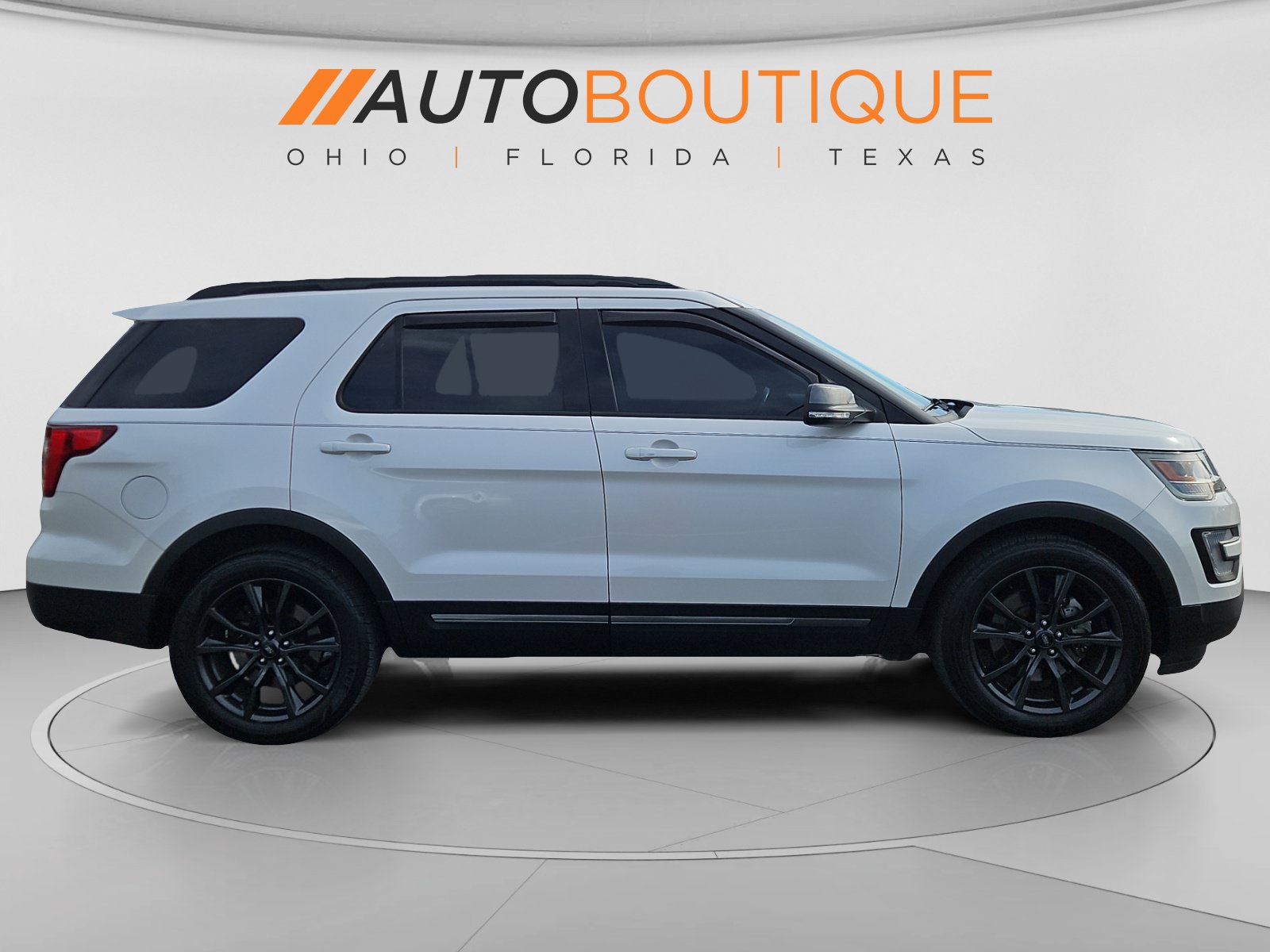 Used 2017 Ford Explorer XLT w/ Equipment Group 202A FWD image 6