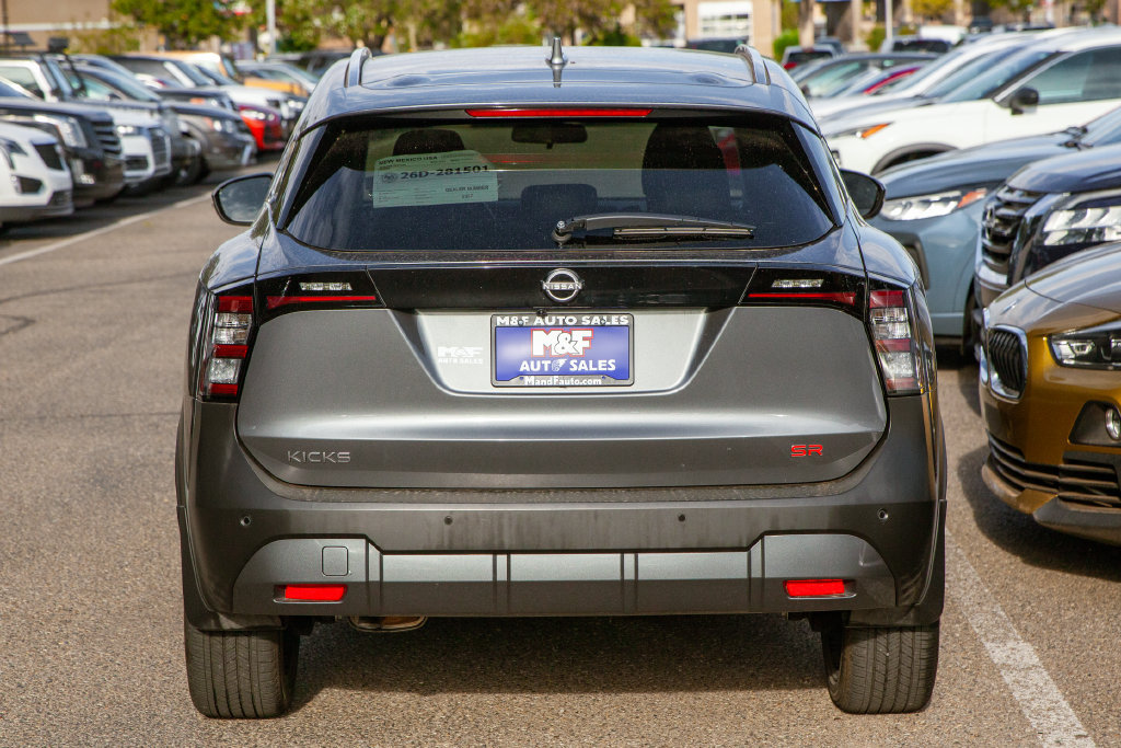 Used 2025 Nissan Kicks SR FWD image 6