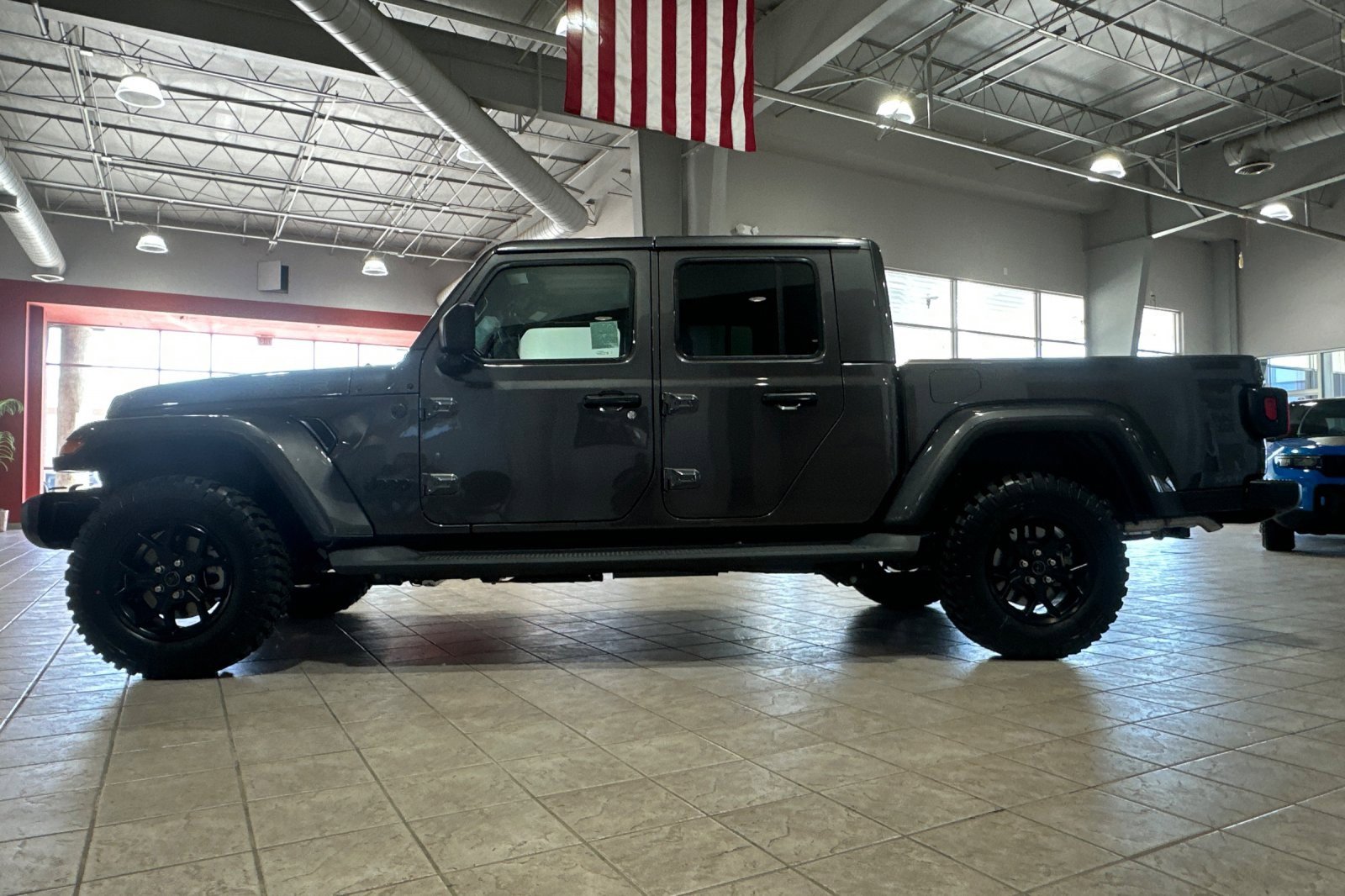 New 2025 Jeep Gladiator Sport image 3