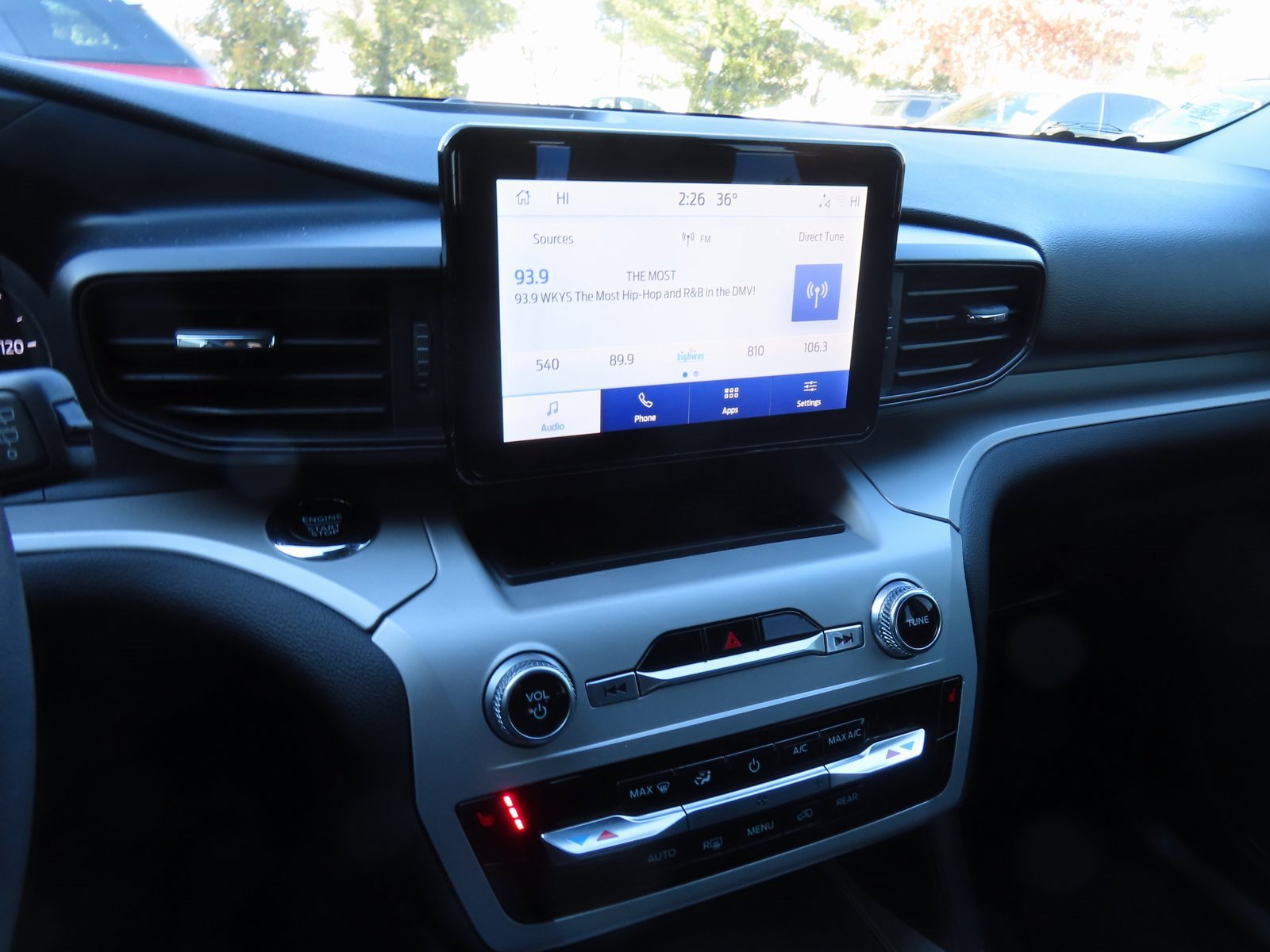 Used 2024 Ford Explorer XLT image 20