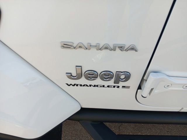 Used 2024 Jeep Wrangler Sahara w/ Technology Group image 33