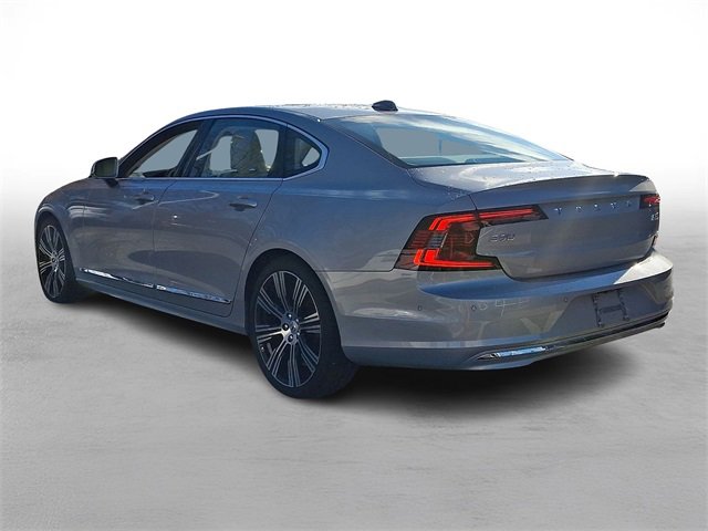 Used 2023 Volvo S90 B6 Plus image 4