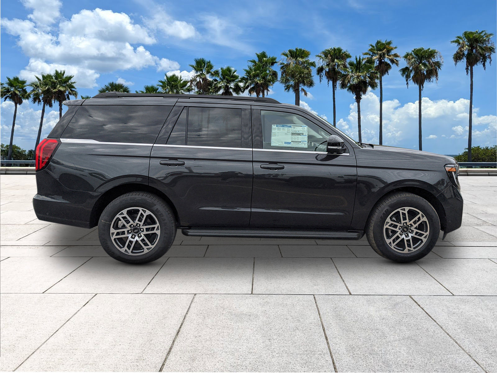New 2025 Ford Expedition Active image 8