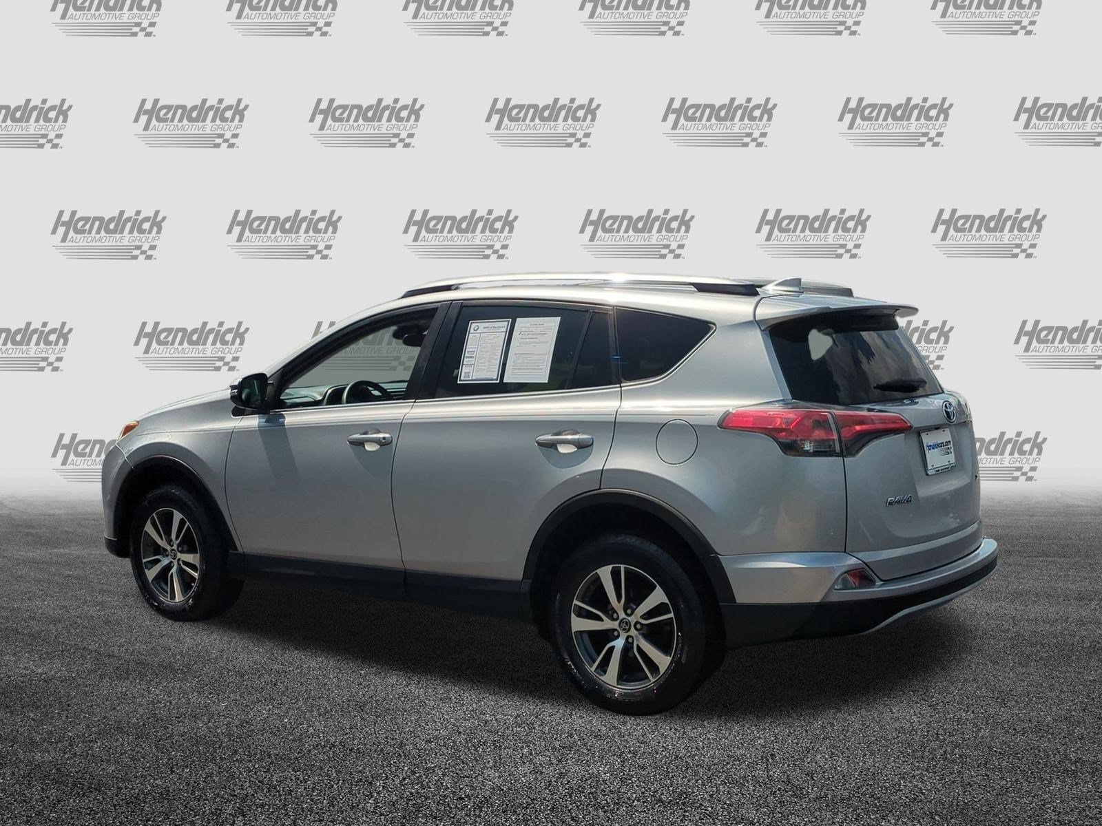 Used 2017 Toyota RAV4 XLE FWD image 8
