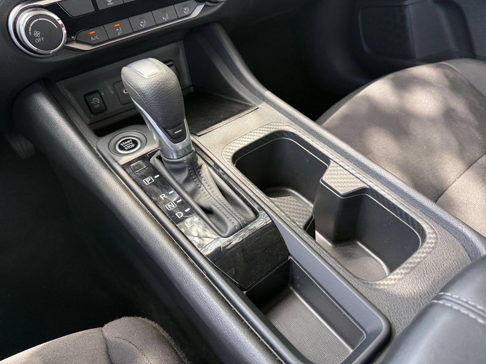 Used 2025 Nissan Sentra S FWD image 40
