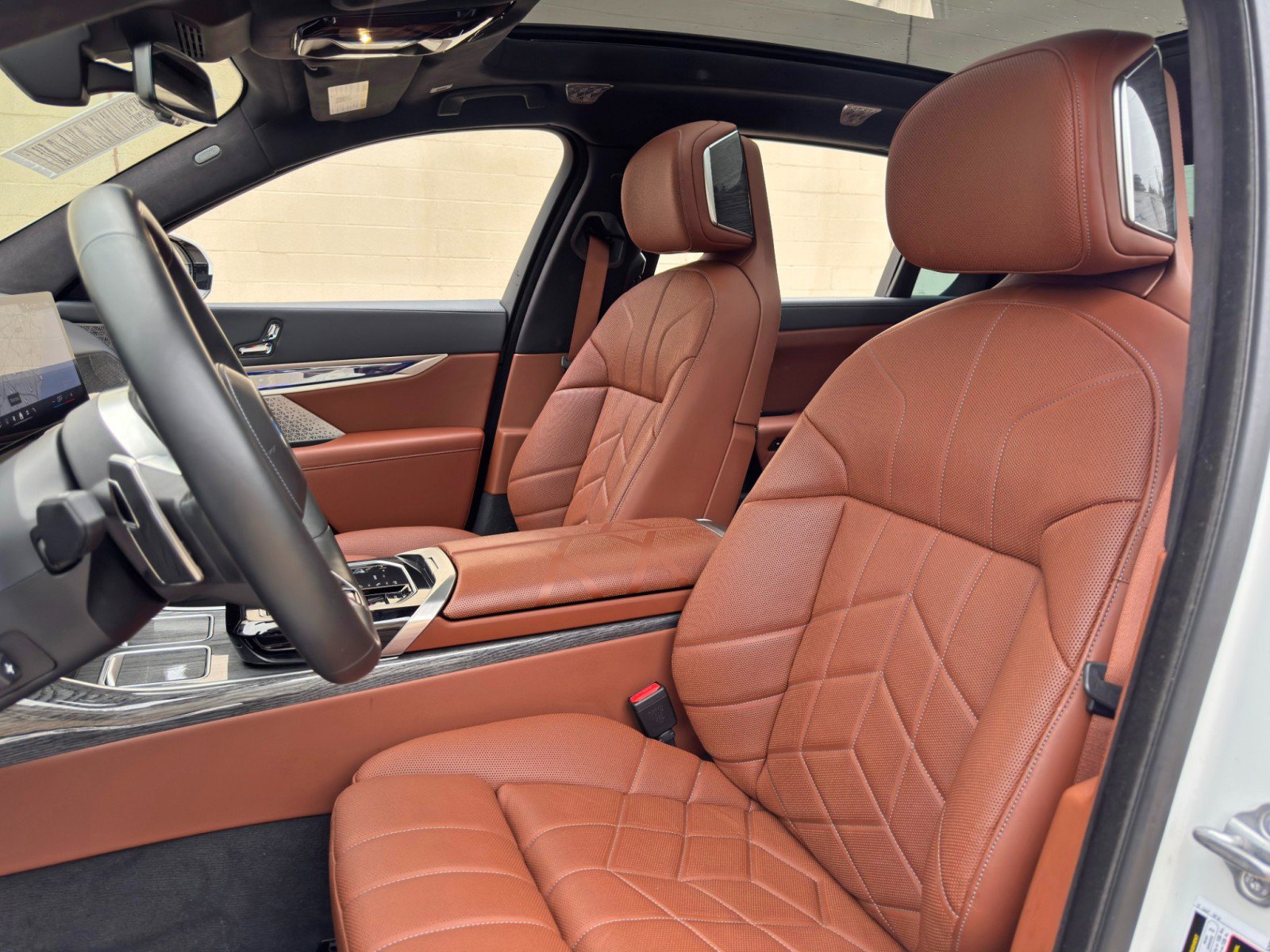 Used 2023 BMW 760i xDrive w/ Executive Package AWD/4WD image 49