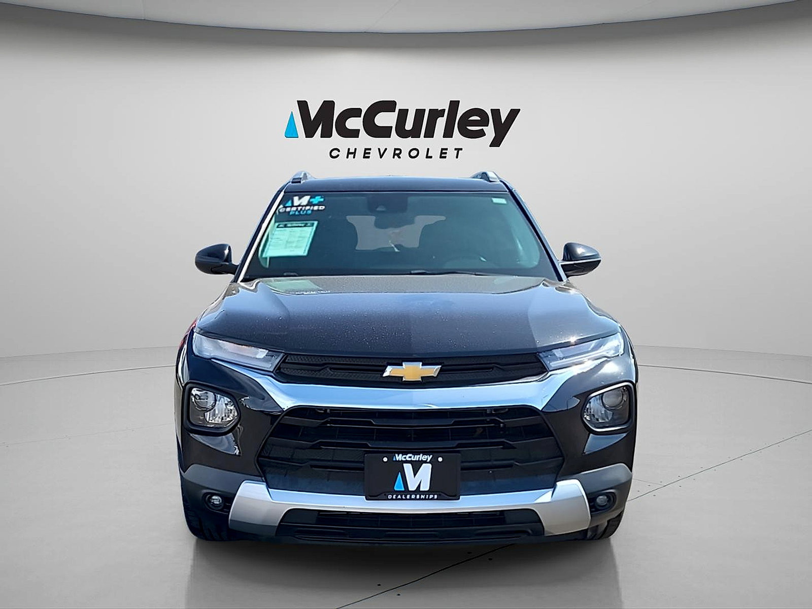 Used 2023 Chevrolet TrailBlazer LT FWD image 2