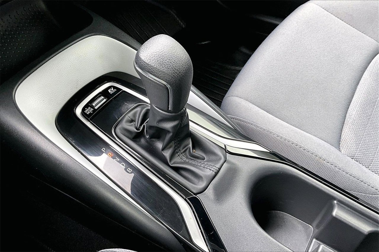 Used 2024 Toyota Corolla LE image 28