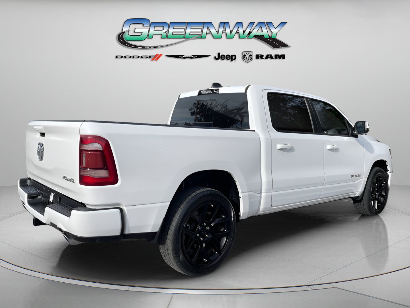 Used 2023 RAM 1500 Laramie AWD/4WD image 4
