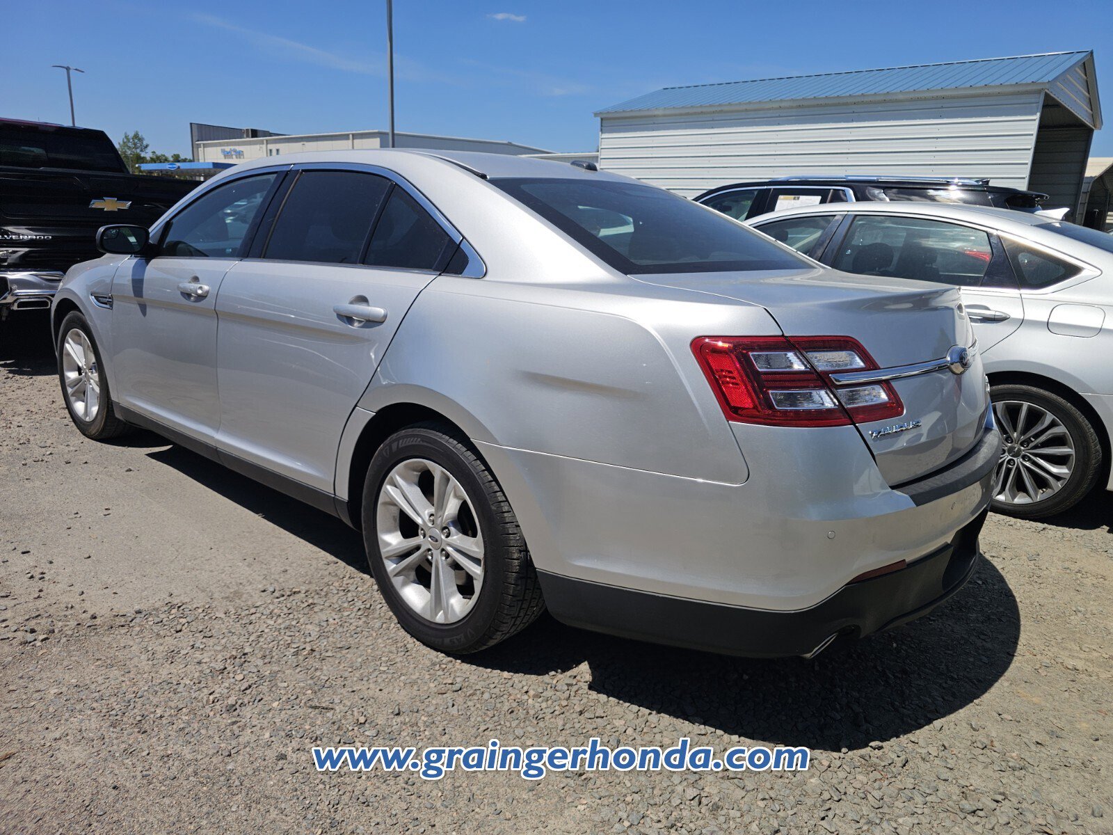 Used 2016 Ford Taurus SEL w/ Equipment Group 201A image 9