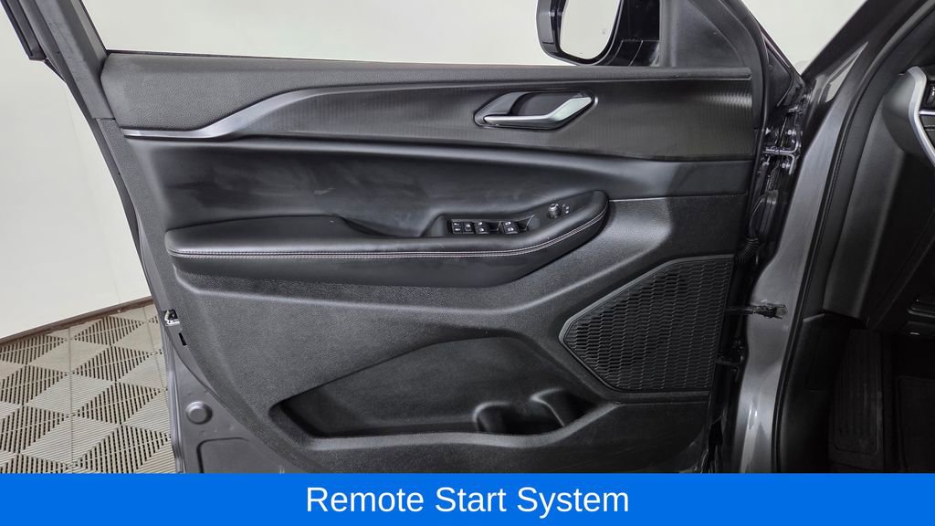 Used 2023 Jeep Grand Cherokee L Laredo AWD/4WD image 15
