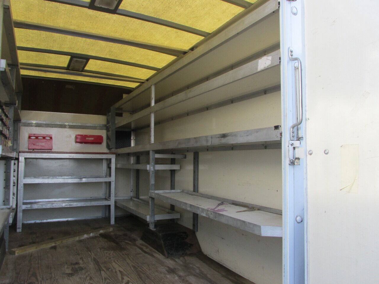 Used 2014 Chevrolet Express 3500 RWD image 16