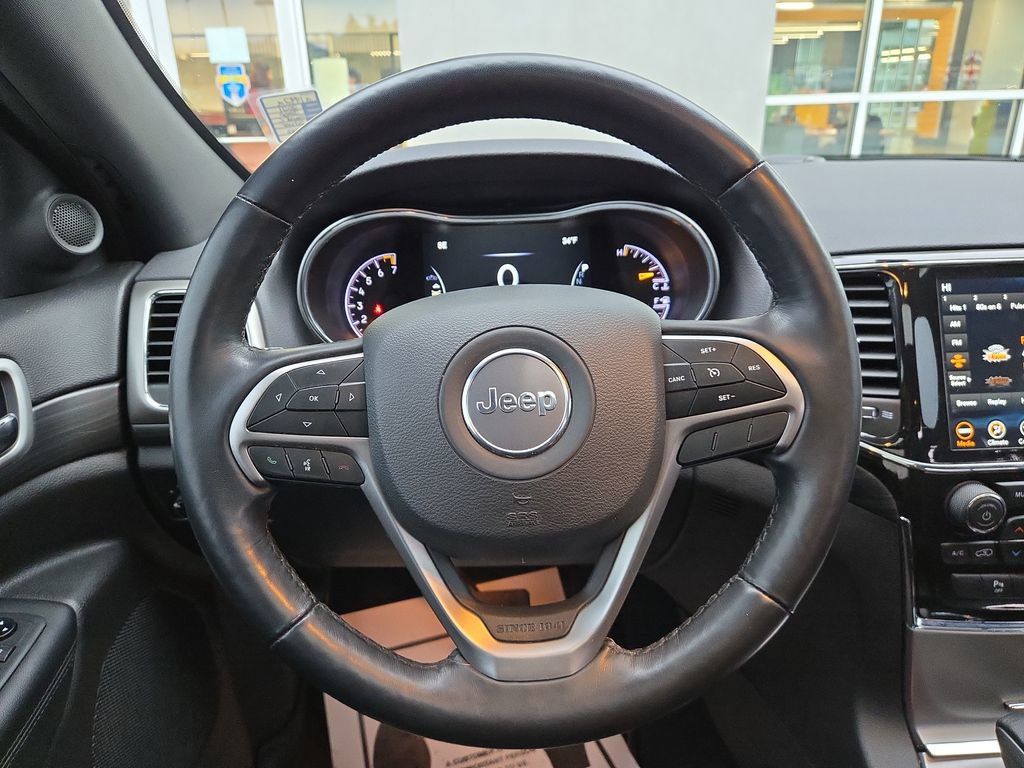 Used 2021 Jeep Grand Cherokee Laredo X image 20