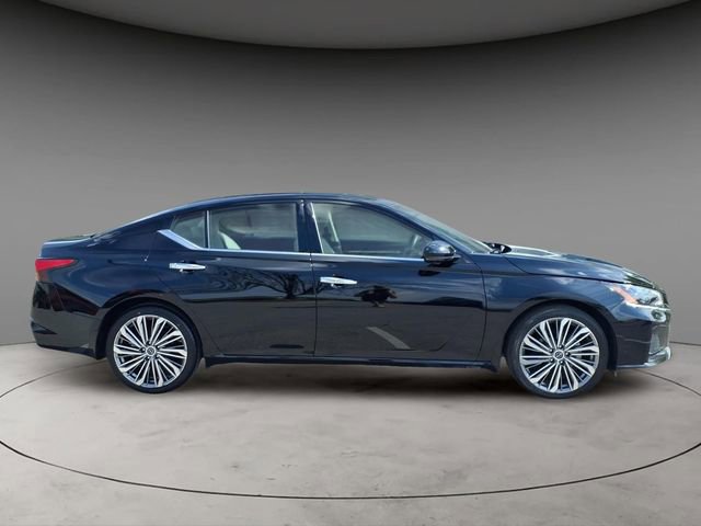 Used 2024 Nissan Altima 2.5 SL image 10