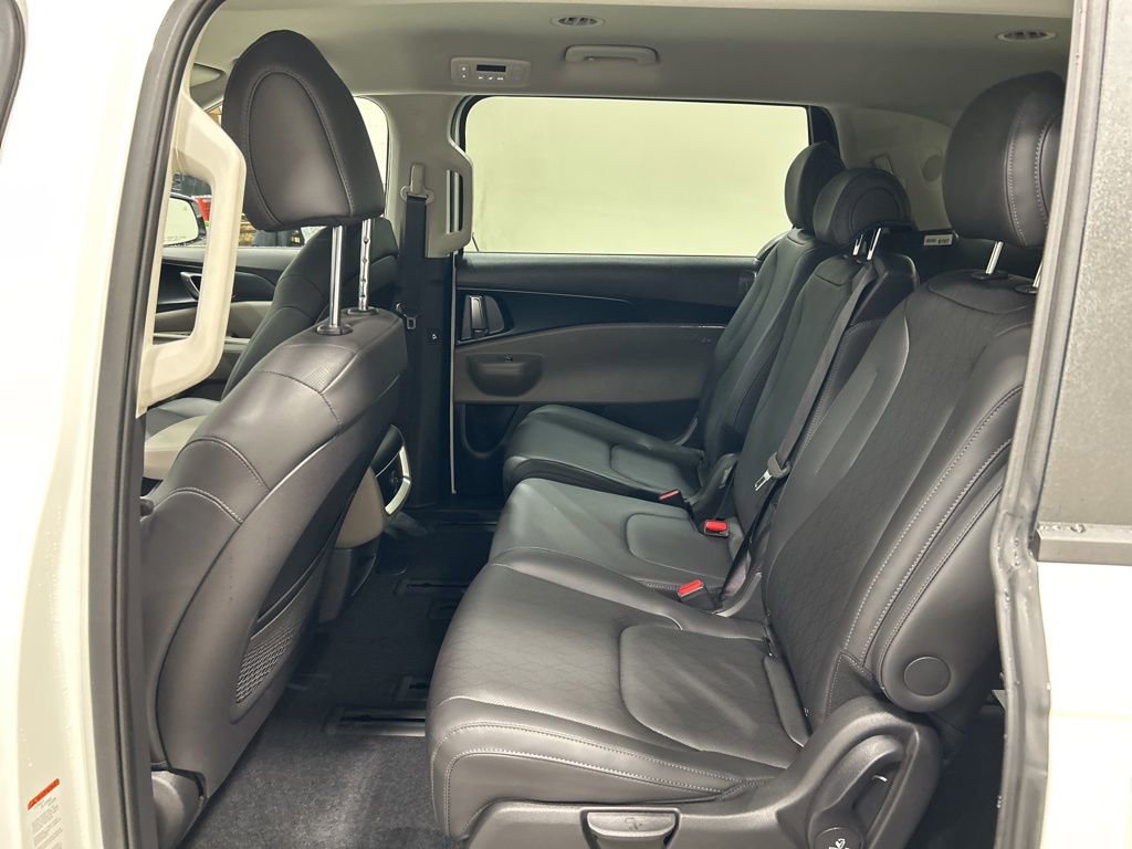 New 2026 Kia Carnival LXS image 26