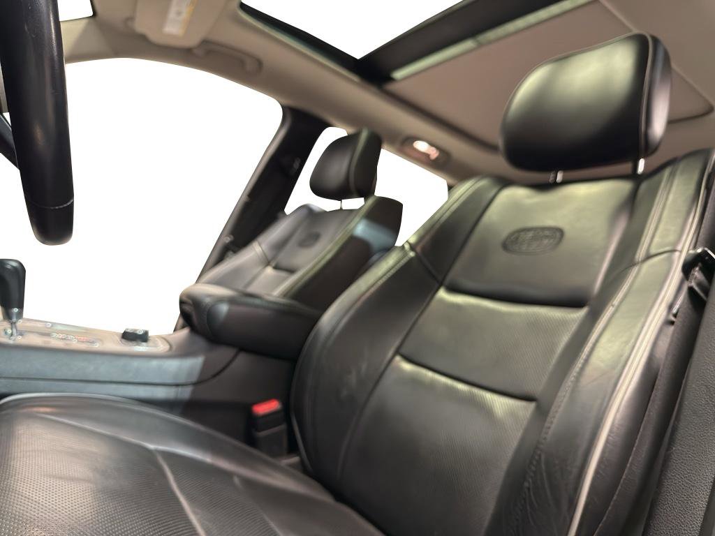 Used 2012 Jeep Grand Cherokee Overland image 14