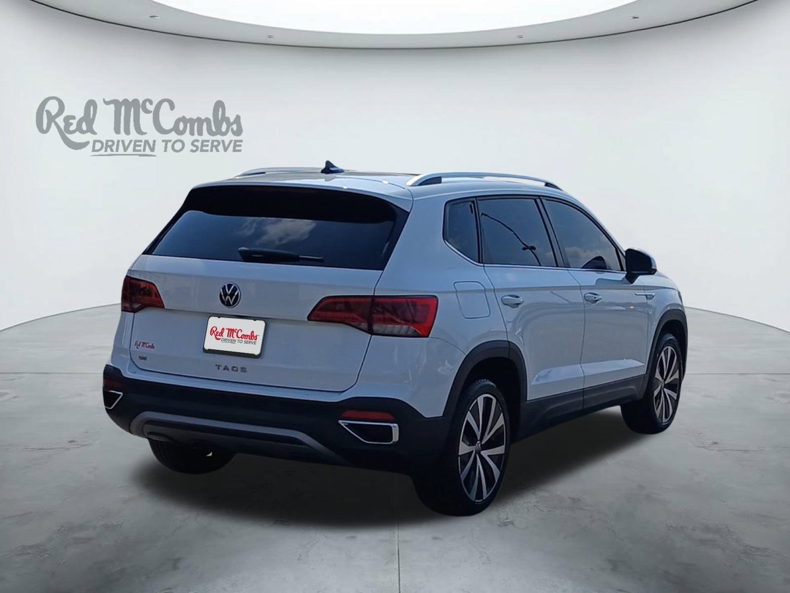 Used 2023 Volkswagen Taos SE w/ Panoramic Sunroof Package image 5
