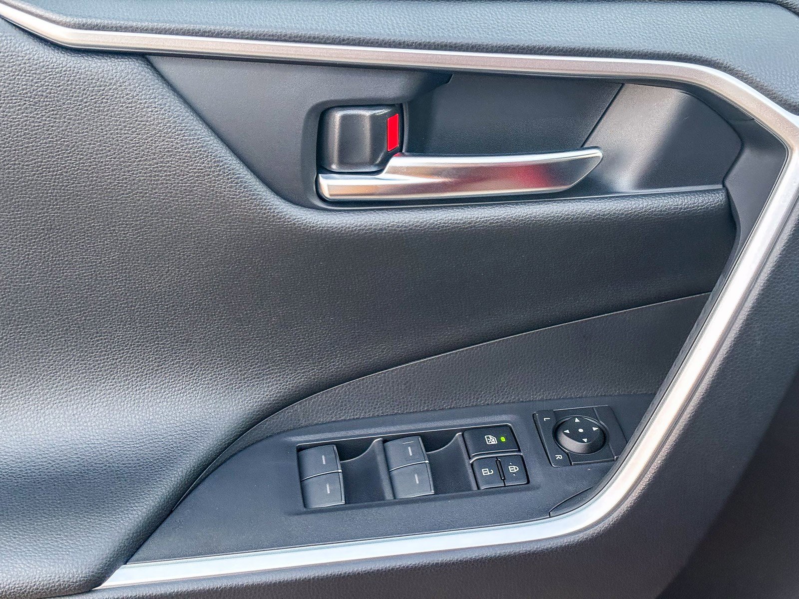 New 2025 Toyota RAV4 XSE image 22