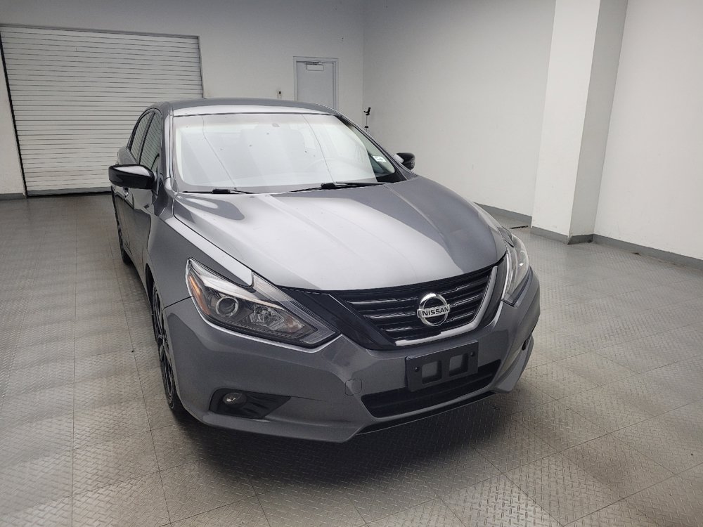 Used 2018 Nissan Altima 2.5 SR w/ SR Midnight Edition FWD image 14