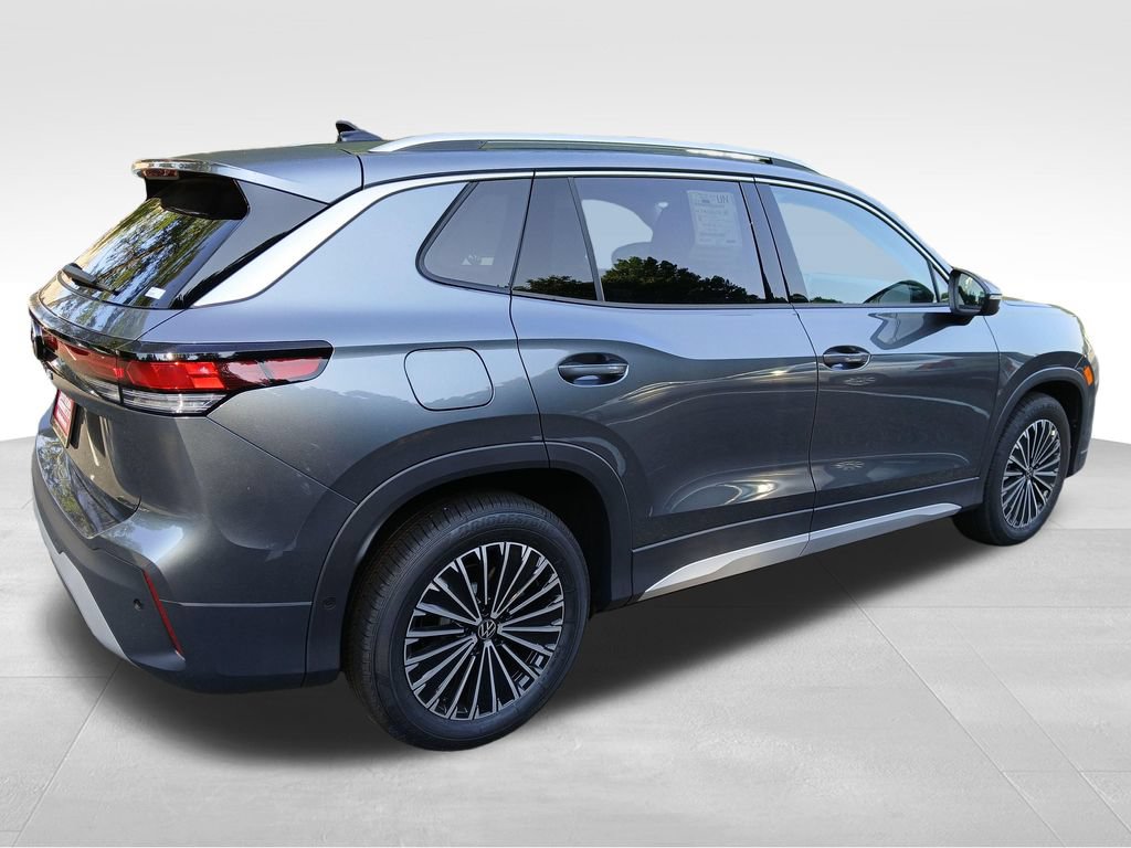 New 2026 Volkswagen Tiguan S FWD image 5