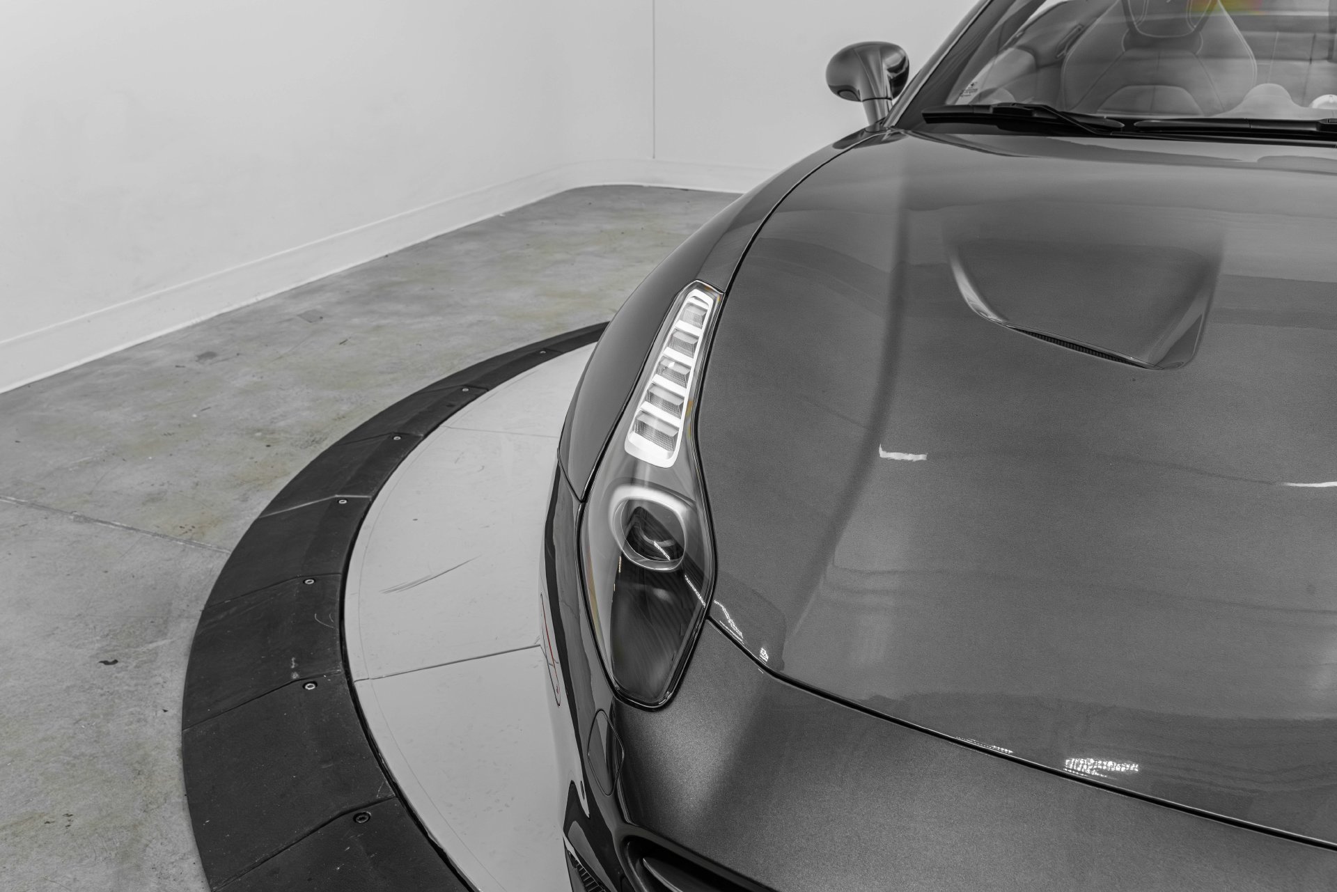 Certified 2016 Ferrari California T RWD image 42