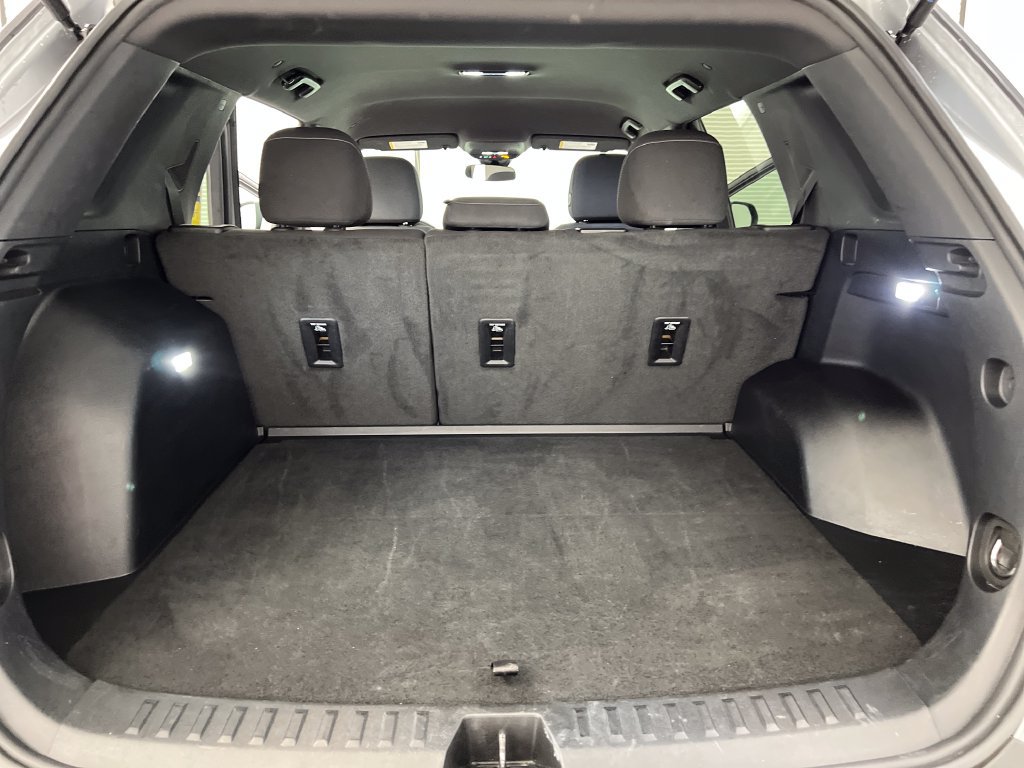 Used 2025 Chevrolet Equinox LT FWD image 35