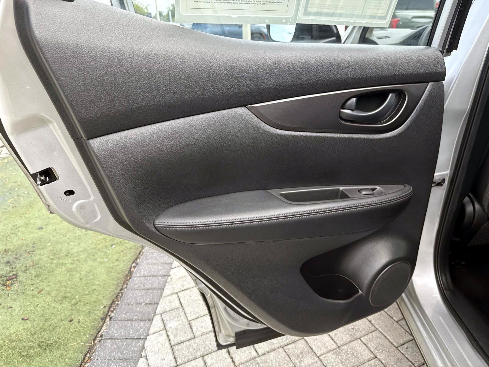 Used 2022 Nissan Rogue Sport S FWD image 12