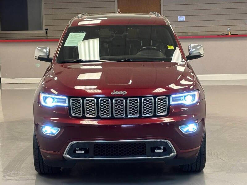 Used 2018 Jeep Grand Cherokee Overland RWD image 3