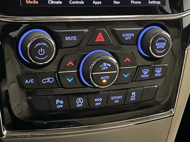 Used 2020 Jeep Grand Cherokee Limited w/ Trailer Tow Group IV image 29